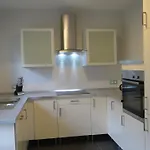 شقة 